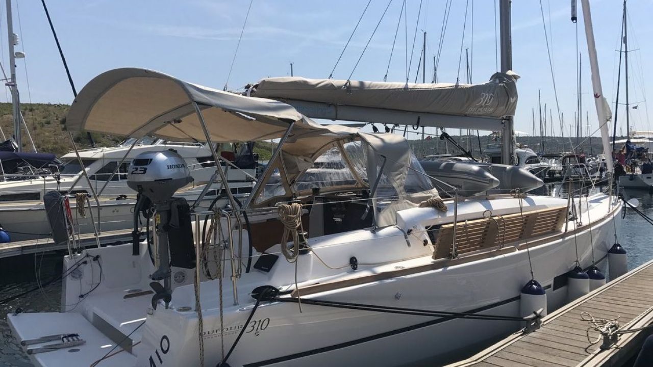 Croatia Primošten - Dufour Yachts Dufour 310 GL