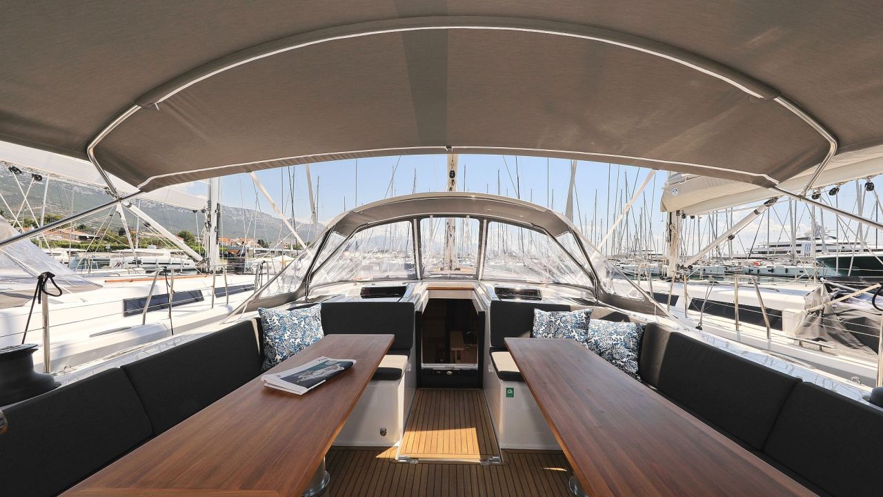 Croatia Kaštela/Split - Hanse Yachts Hanse 588 - 4 + 1 cab.