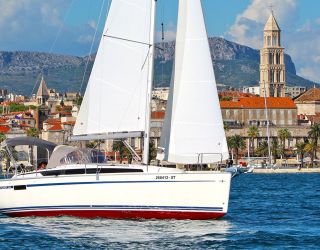 Croatia Split - Bavaria Yachtbau Bavaria Cruiser 34