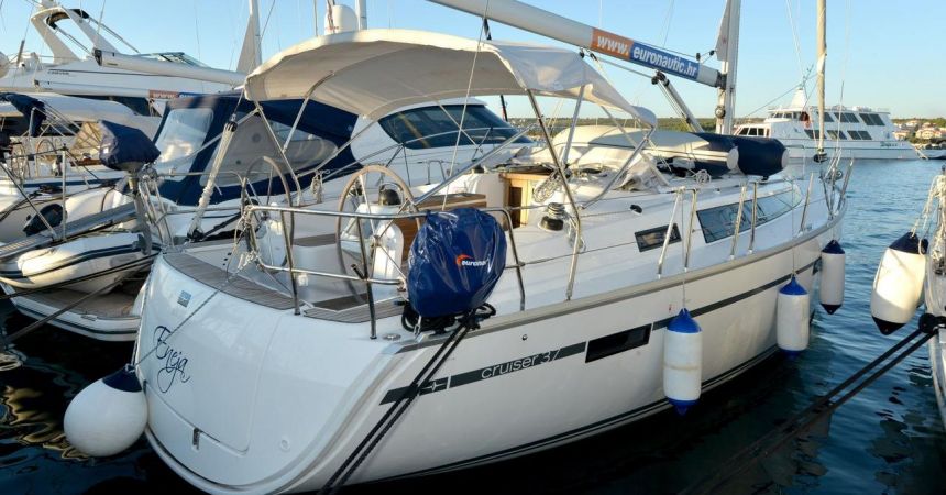 Croatia Biograd - Bavaria Yachtbau Bavaria Cruiser 37 - 3 cab.