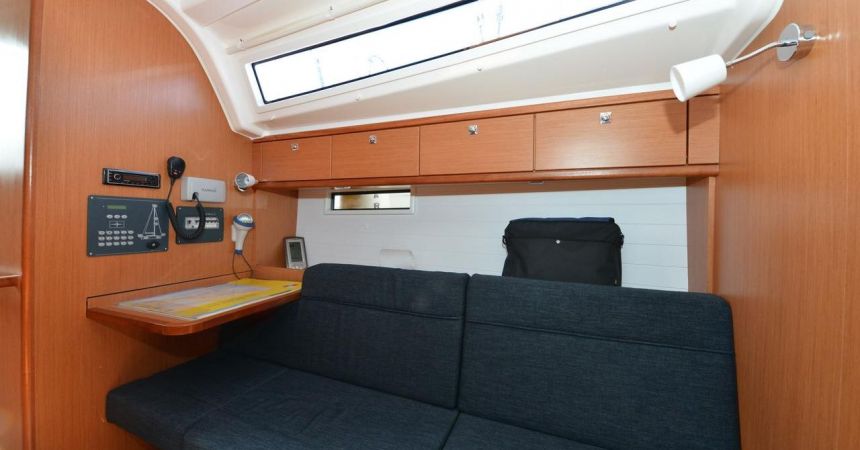 Croatia Biograd - Bavaria Yachtbau Bavaria Cruiser 37 - 3 cab.