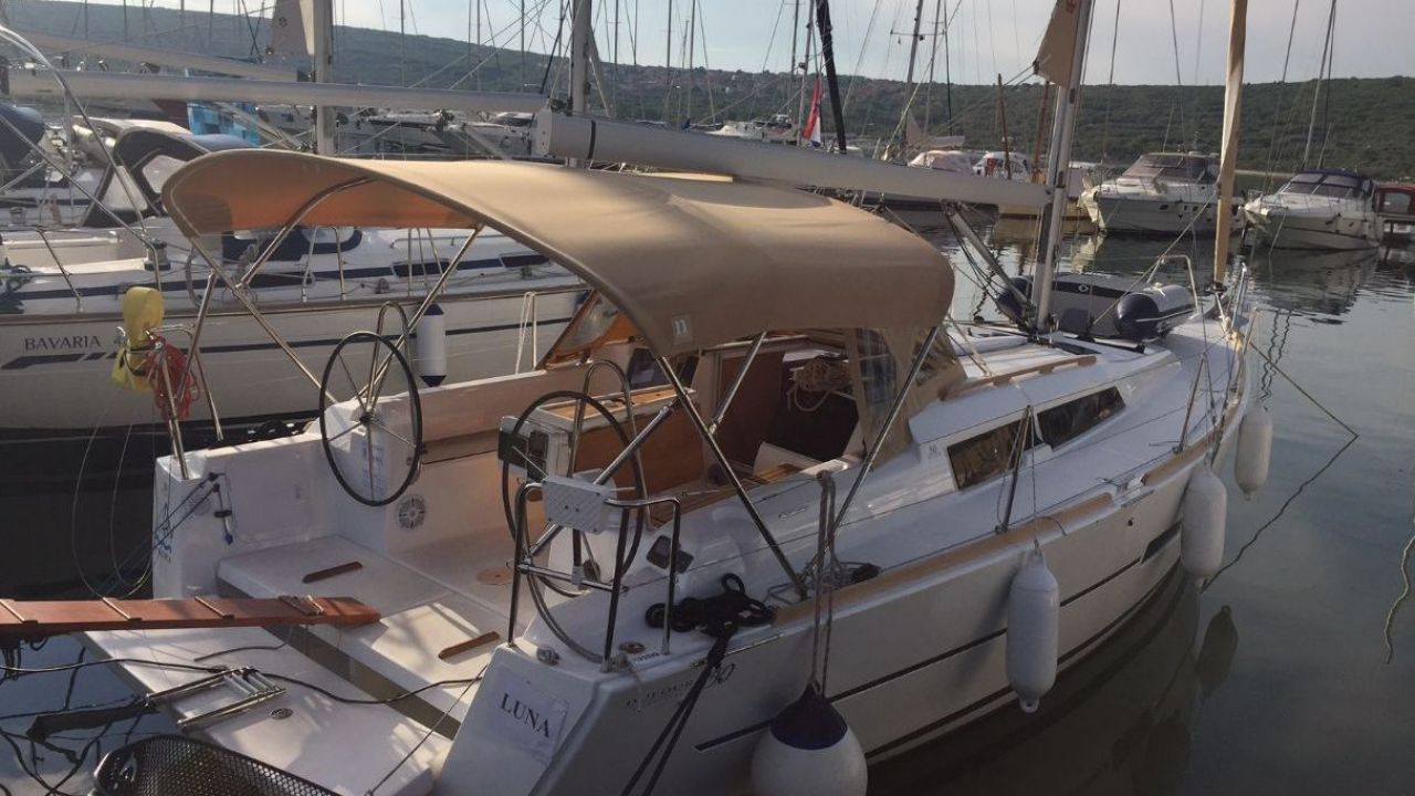 Croatia Punat/Krk - Dufour Yachts Dufour 350 GL