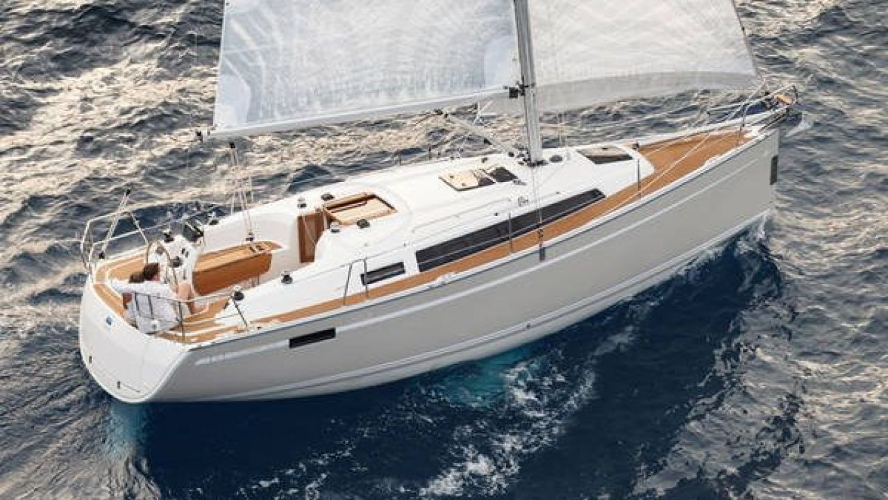 Croatia Primošten - Bavaria Yachtbau Bavaria Cruiser 33