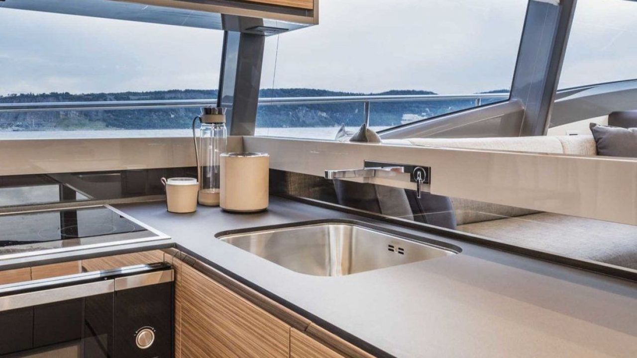 Croatia Split - Ferretti Yachts Group Ferretti Yachts 450