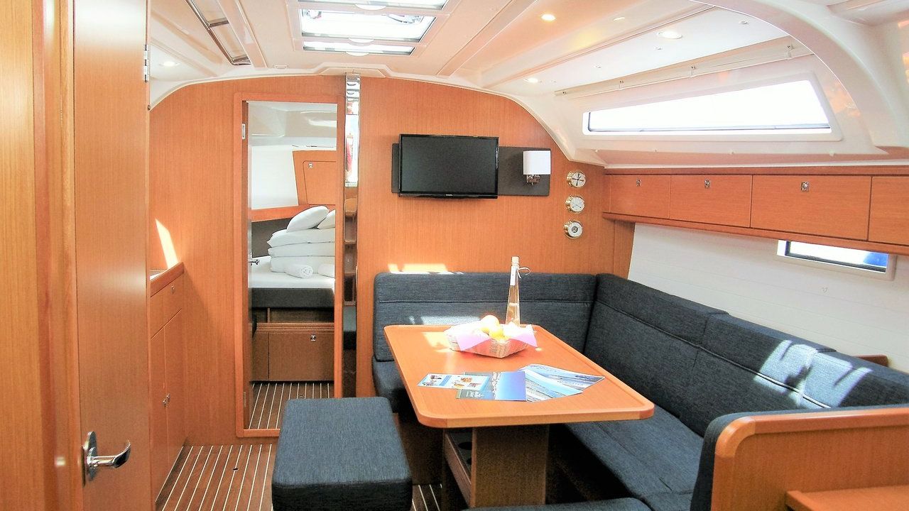 Croatia Murter - Bavaria Yachtbau Bavaria Cruiser 41 - 3 cab.