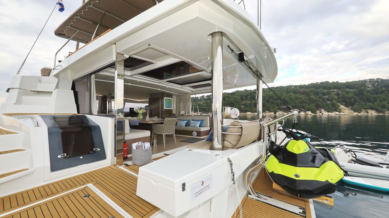 Croatia Dubrovnik - Catana Group Bali 5.4 - 5 cab.