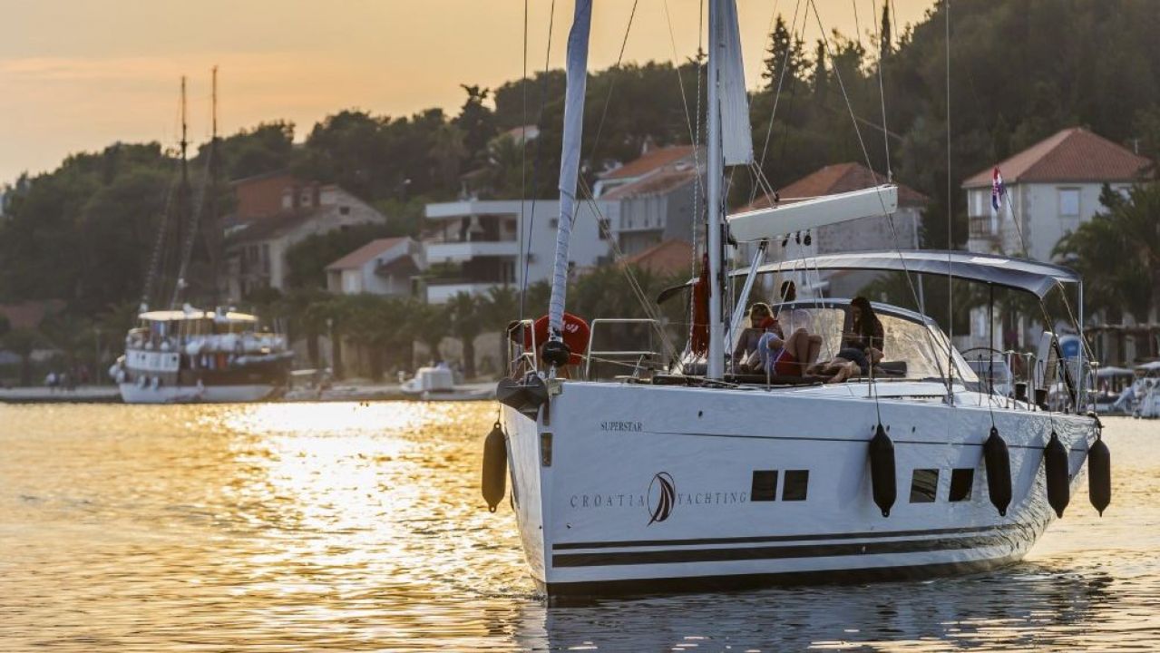 Croatia Šibenik - Hanse Yachts Hanse 588 - 5 + 1 cab.