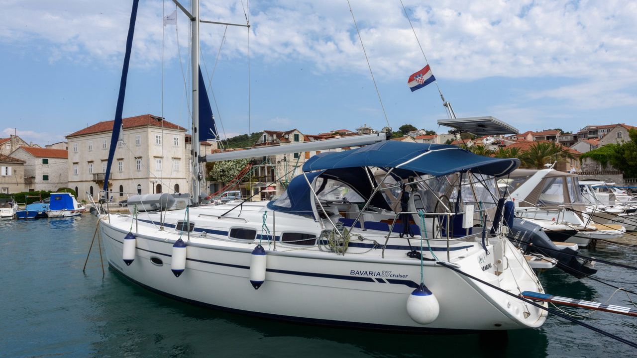 Croatia Trogir - Bavaria Yachtbau Bavaria 37 Cruiser