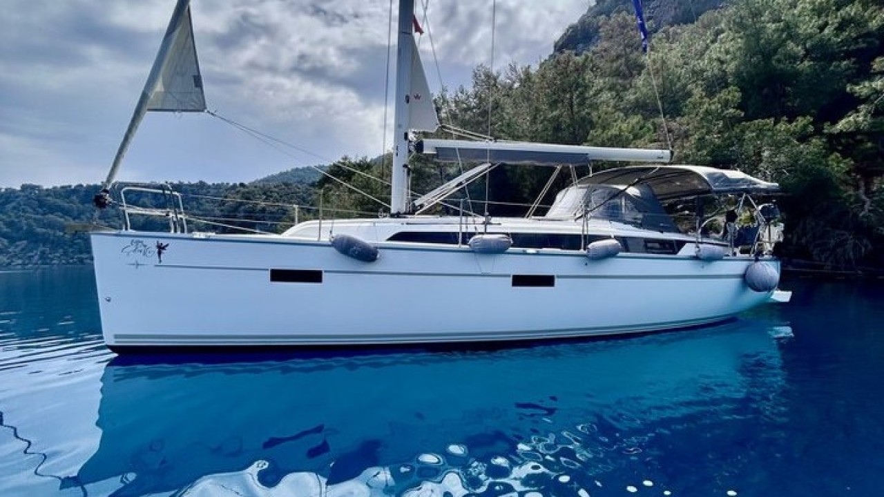 Turkey Fethiye - Bavaria Yachtbau Bavaria Cruiser 37 - 3 cab.