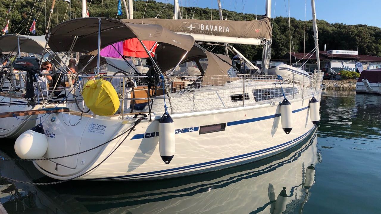 Croazia Pula - Bavaria Yachtbau Bavaria Cruiser 34 - 2 cab.