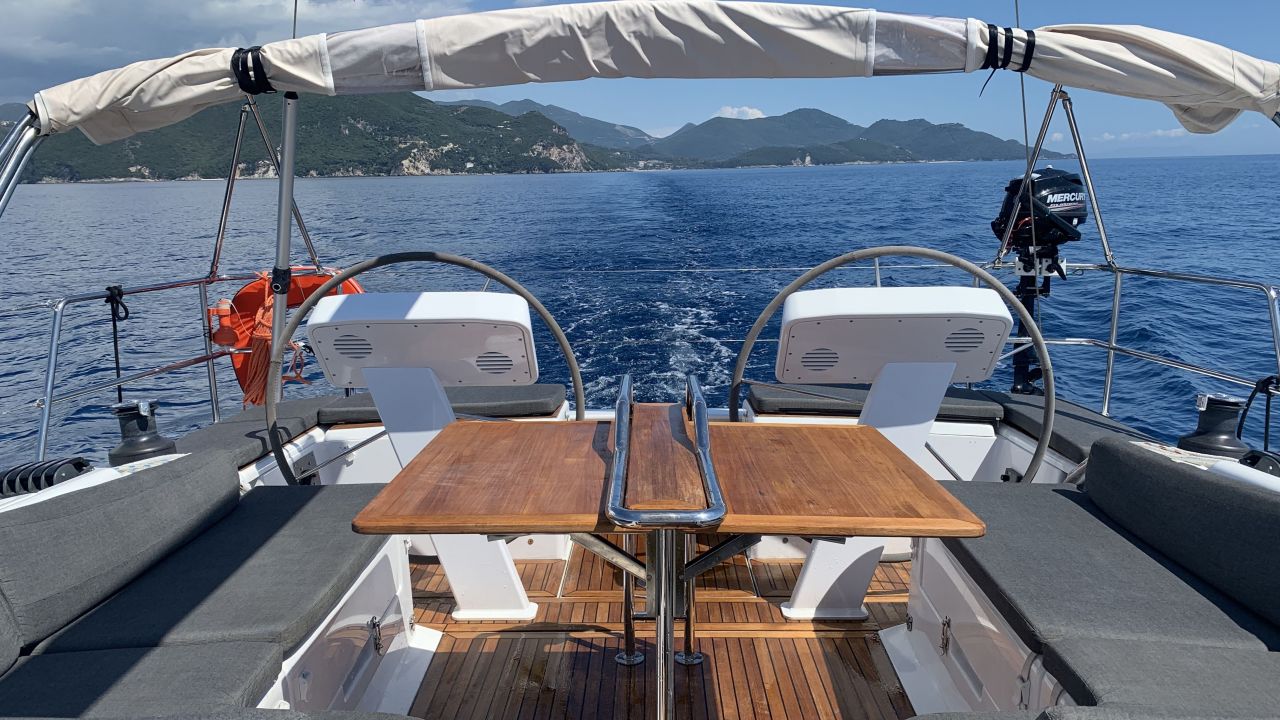 Greece Lavrion - Hanse Yachts Hanse 458